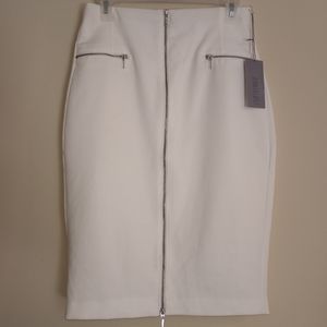 Jennifer Lopez, Size 8, White skirt